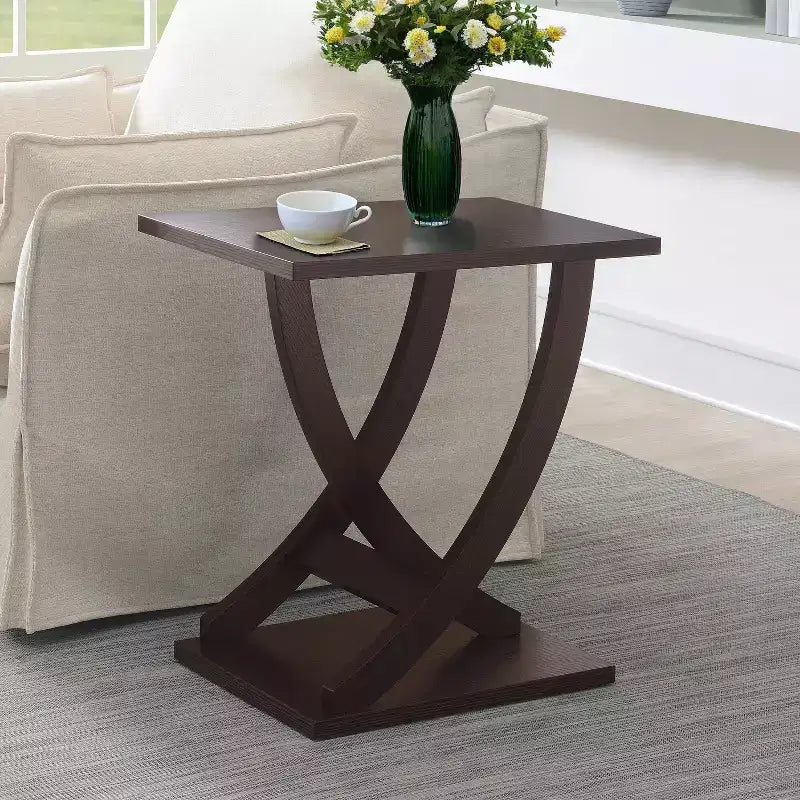 Tavolino con motivi incrociati Criss-Cross – Legno marrone, 61 cm H