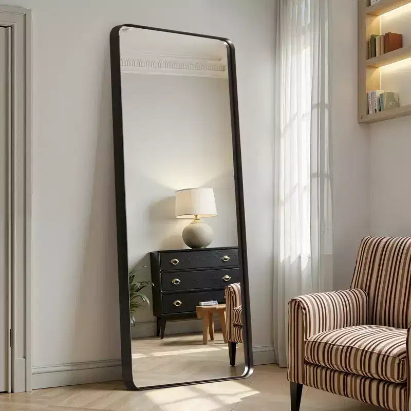 Miroir pleine longueur de 71 pouces avec cadre en alliage d'aluminium – Autoportant, Noir