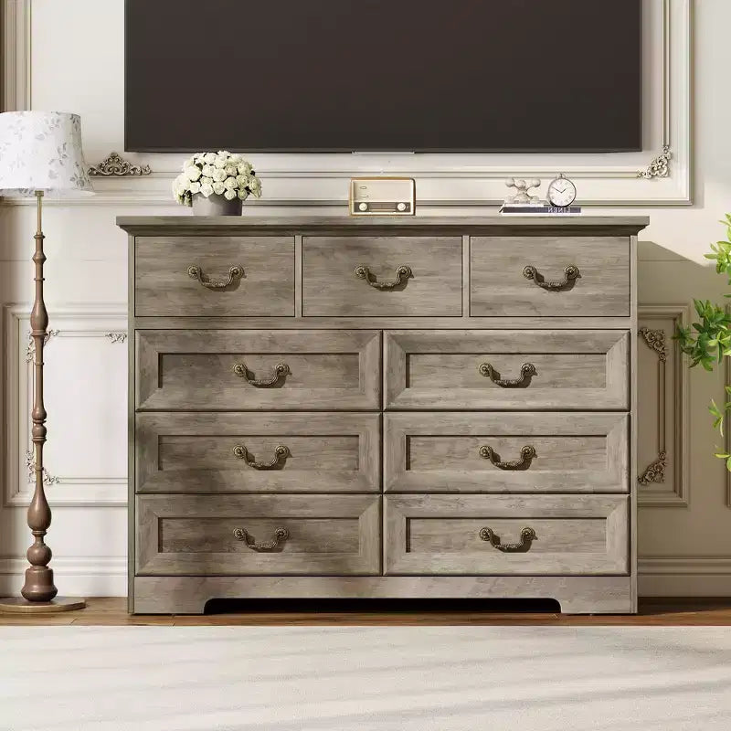 Commode de ferme à 9 tiroirs avec finition en bois vieilli