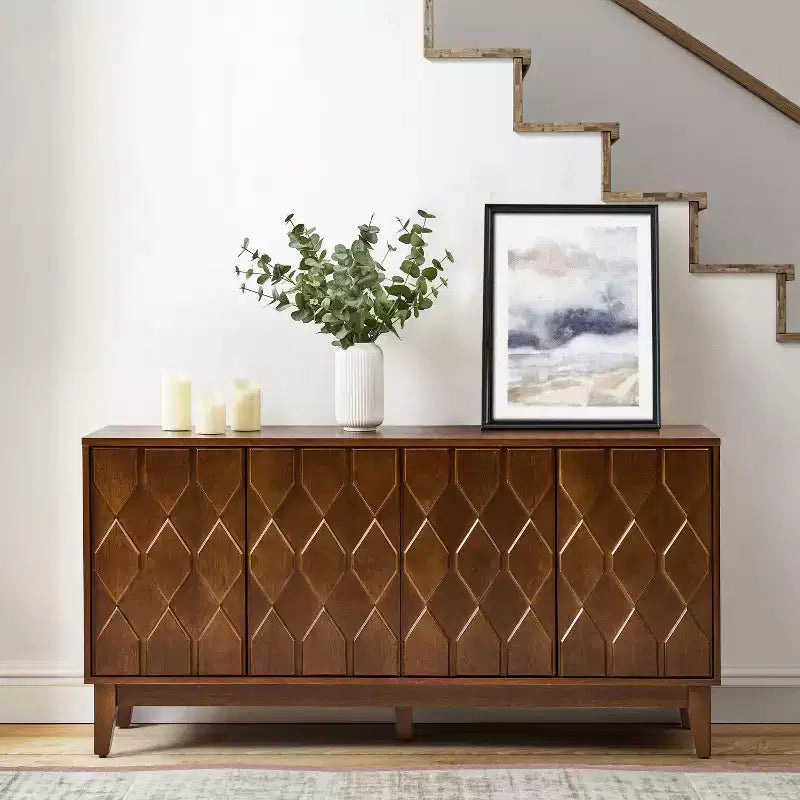 Rosalind 60 Credenza larga moderna con frontali delle ante a rilievo geometrico | KARAT HOME-WALNUT
