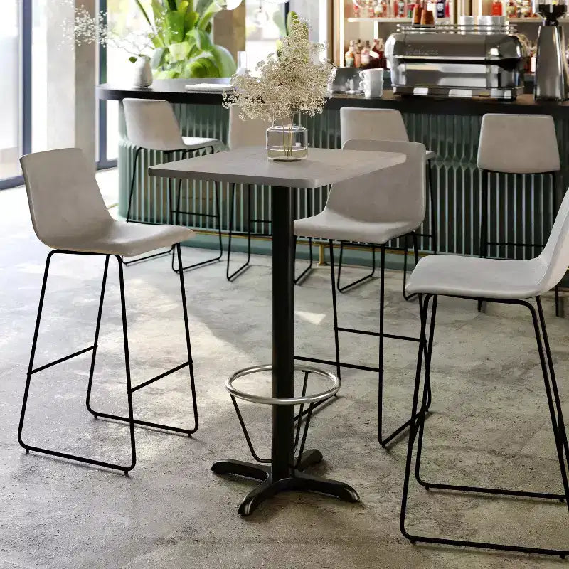 Ensemble de table de bar rectangulaire de 61 x 76 cm avec repose-pieds