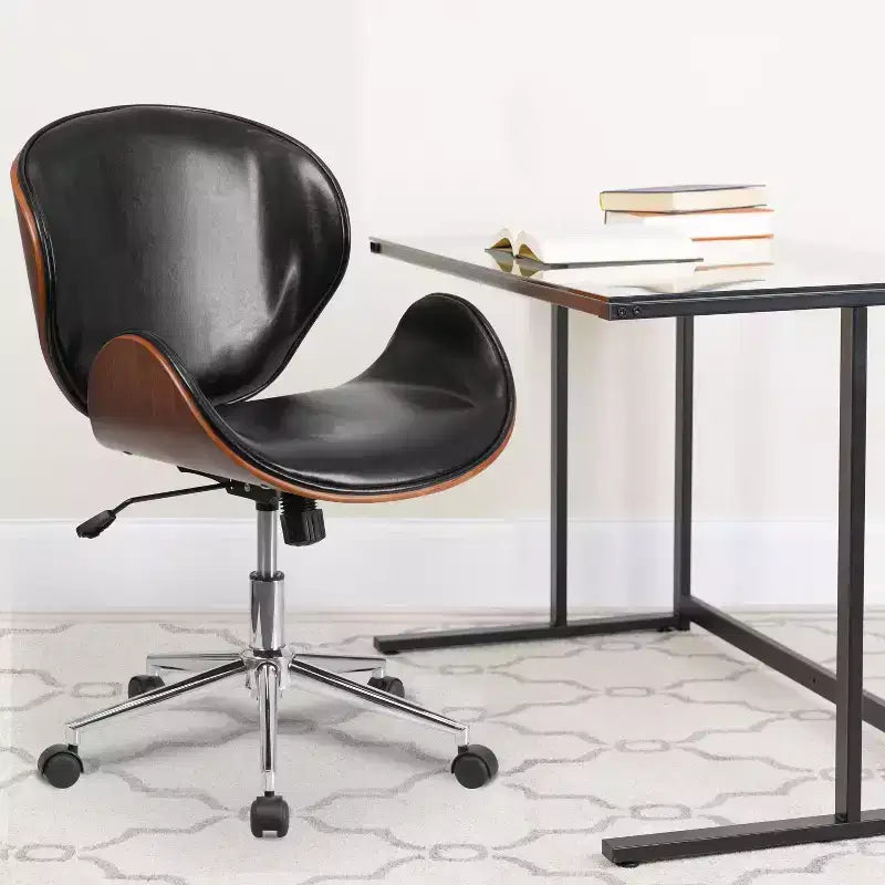 Sedia da Ufficio da Conferenza a Schienale Medio in Legno con Sedile in LeatherSoft